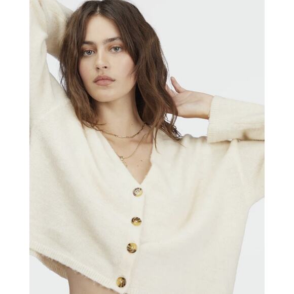 Billabong White Cap Short N Sweet Cropped Cardigan Sweater Size Medium - Picture 13 of 15